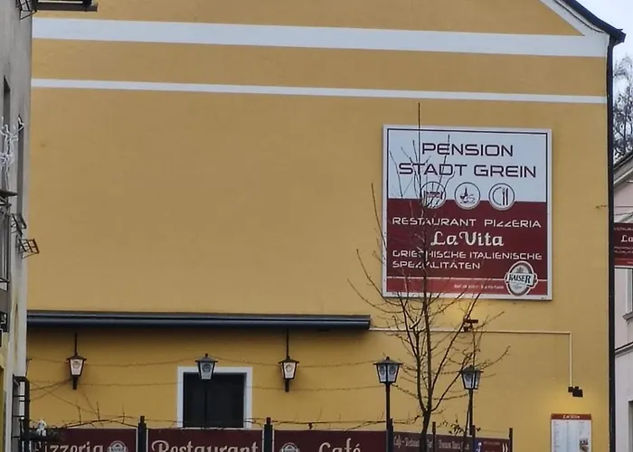 Pension Donaublick 2 In Stifterstrasse19. * Grein