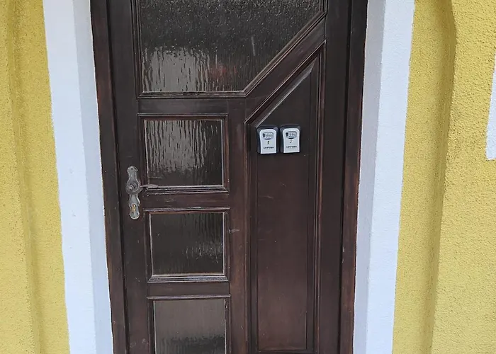 Pension Donaublick 2 In Stifterstrasse19. Apartman