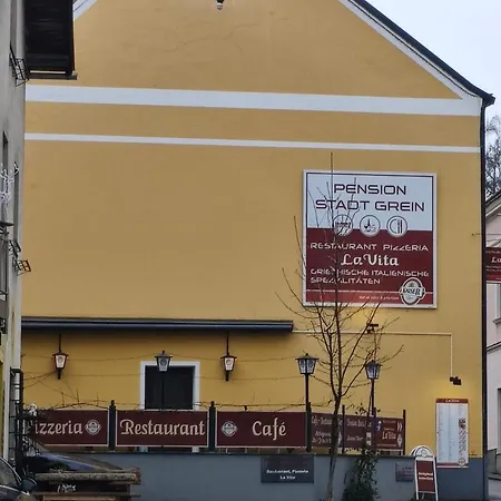 Pension Donaublick 2 In Stifterstrasse19. * Grein