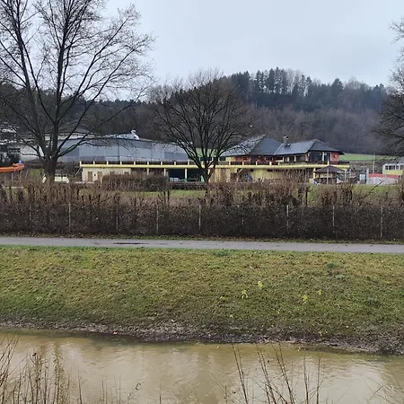 Pension Donaublick 2 In Stifterstrasse19. * Грайн