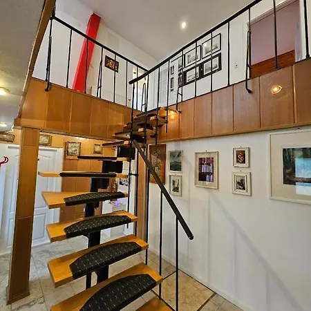 Pension Donaublick 2 In Stifterstrasse19. *