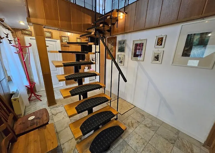 Pension Donaublick 2 In Stifterstrasse19. Апартаменты Грайн