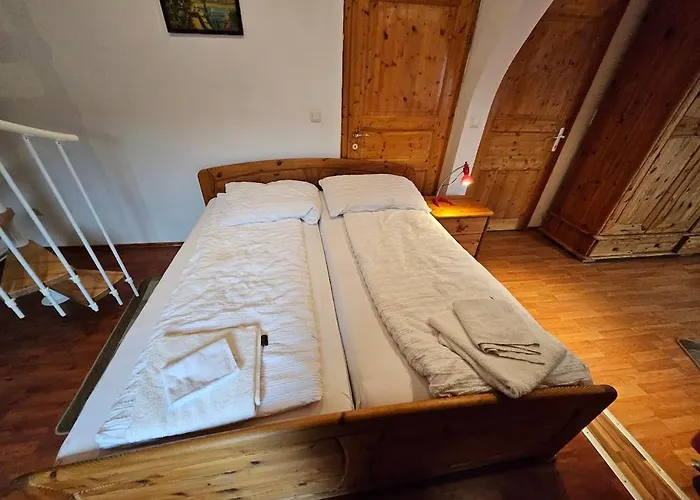 Pension Donaublick 2 In Stifterstrasse19. Грайн